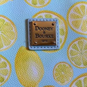 🍋 Dooney & Bourke Lemon 🍋 blue and yellow Charleston Tote, outer zipper & feet